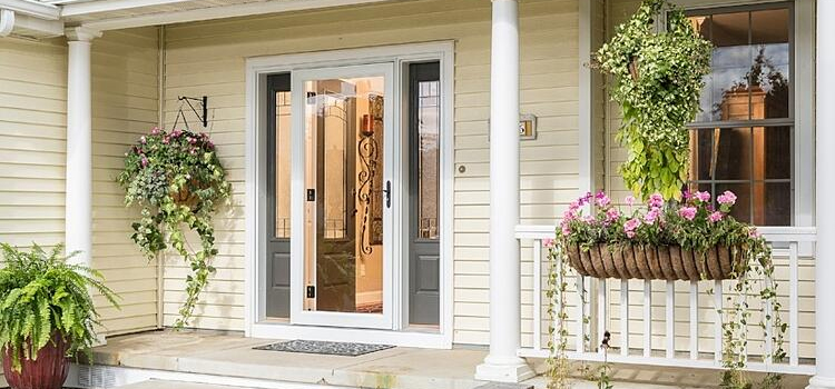 screen door installation in Lake Los Angeles